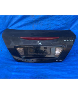 Tampa Traseira Honda Accord 2003 A 2007 / Detalhe