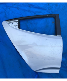 Porta Traseira Direita Veloster 2012 A 2015 Detalhe Traseira Direita Branco