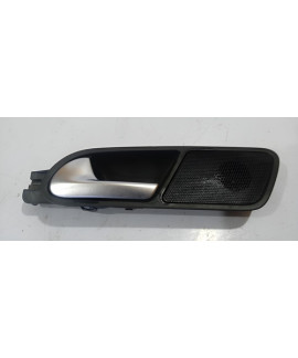Maçaneta Interna Traseira Esquerda Tiguan 2008 - 2013 Traseira