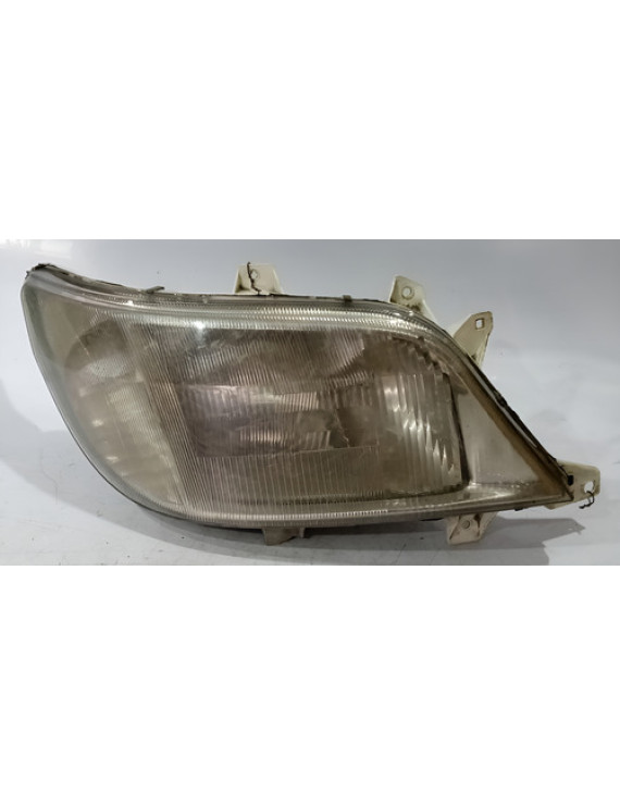 Farol Direito Mercedes Sprinter 2001 2002 2003 / Detalhe