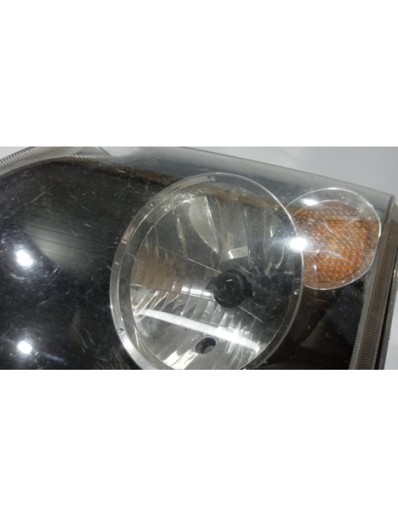 Farol Esquerdo Ecosport 2003 - 2007 Detalhe