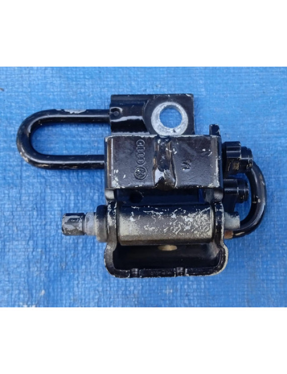 Dobradiça Porta Dianteira Direita Volkswagen Golf 1997