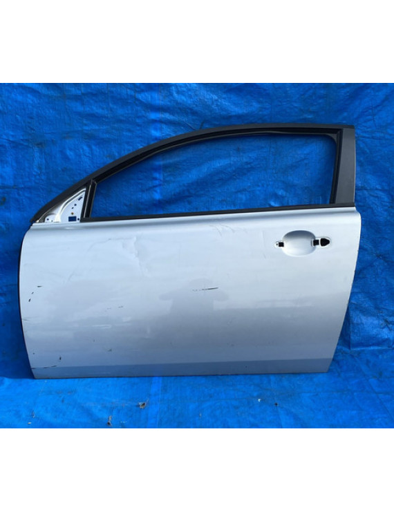 Porta Dianteira Esquerda Volvo C30 2007 Á 2013 Detalhe Dianteira Esquerda Prateado