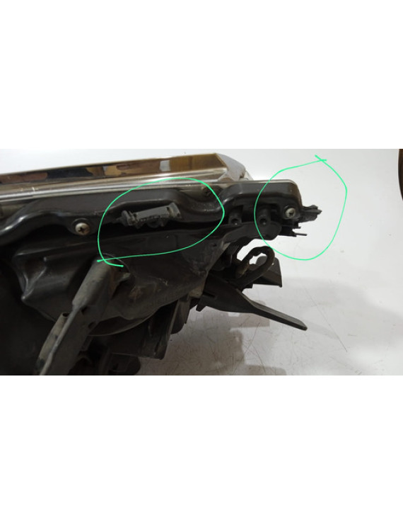 Farol Esquerdo Corolla 2015 2016 2017 2018 Detalhe Esquerdo/motorista