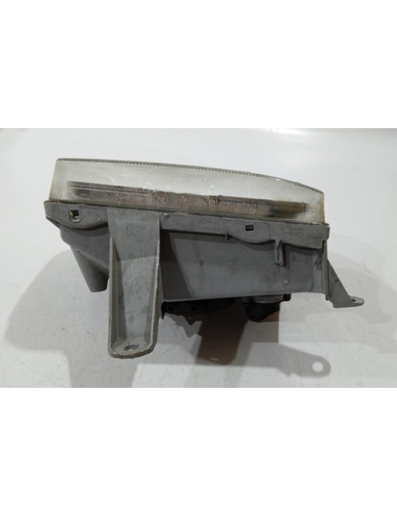 Farol Esquerdo Hilux 1992 1993 1994 1995 / Detalhe
