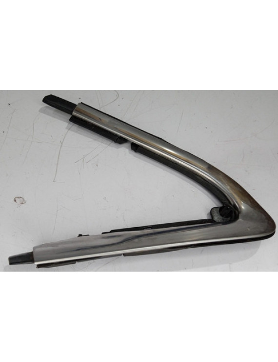 Moldura Externa Retrovisor Direito Grand Cherokee 2014 2015