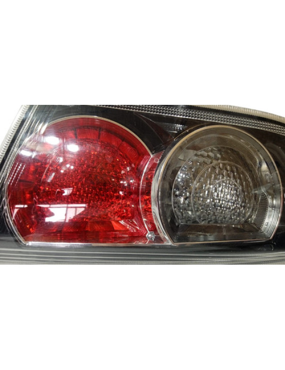 Lanterna Direita Tampa Traseira Lancer 2011 - 2015 Direito/passageiro Vermelho