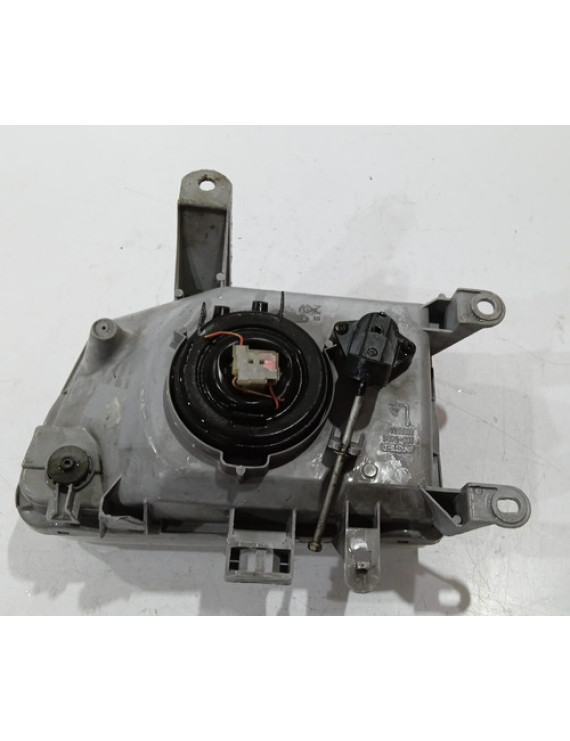 Farol Esquerdo Hilux 1992 1993 1994 1995 / Detalhe