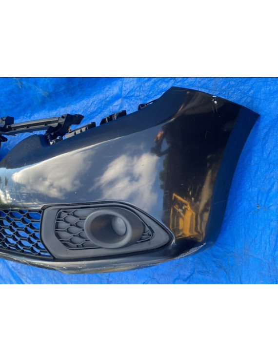 Parachoque Dianteiro Sandero 2014 15 16 17 2018 / Detalhe
