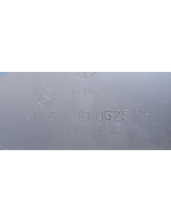 Acabamento Coluna Direita Mercedes Ml500 2004 2005 2006