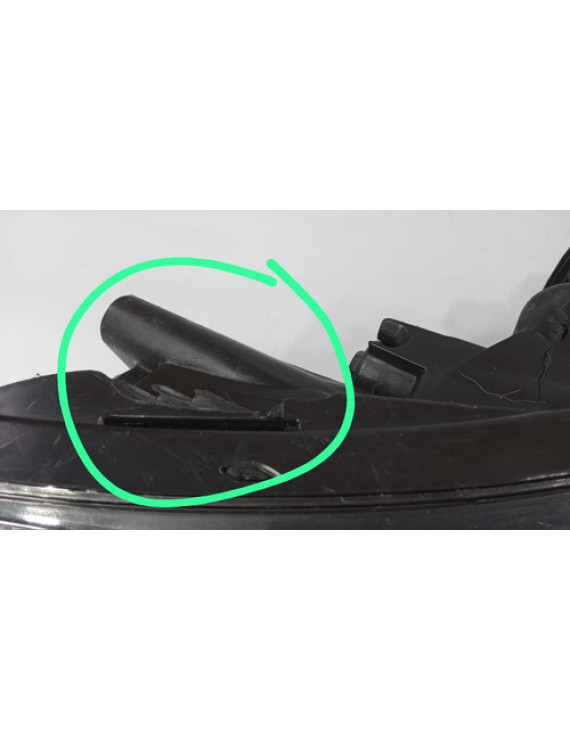 Farol Direito Kia Cerato 2009 2010 2011 2012 2013 Detalhe Direito/passageiro