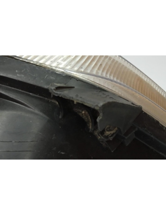 Farol Esquerdo Astra 2003 - 2011 Detalhe