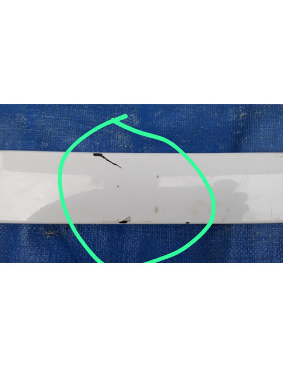 Acabamento Friso Grade Dianteira S10 2019 Detalhe Branco