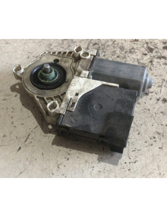 Motor Vidro Dianteira Esquerda Passat 2006 - 2010