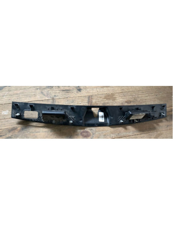 Moldura Fechadura Tampa Traseira Mercedes Ml320 2009