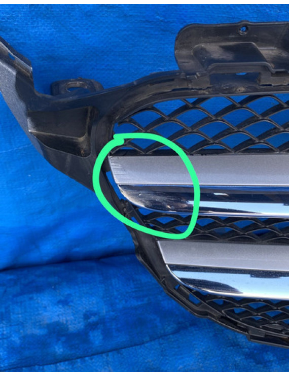 Grade Frontal Emblema Mercedes C180 2016 2017 2018 Original