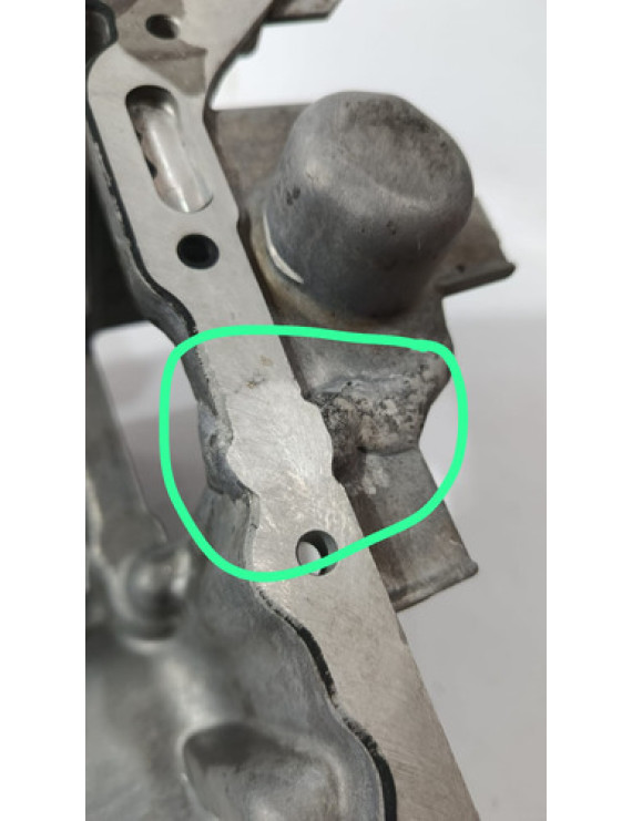 Cárter Motor Mercedes E300 C300 2.0 2020 Detalhe