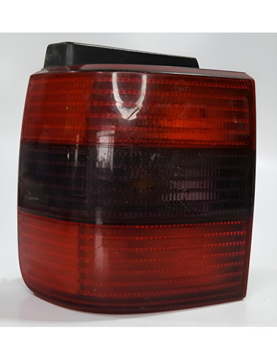 Lanterna Esquerda Passat B4 Sedan 2001 Original Hella Esquerdo/motorista Vermelho