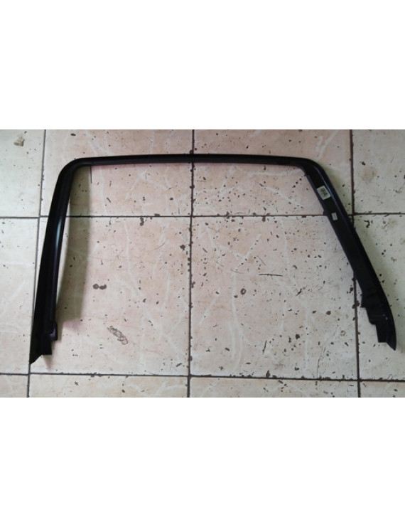 Moldura Arco Porta Traseira Esquerda Mercedes R500 2007 