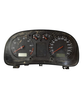 Painel Instrumentos Golf 2001 Detalhes - Preto Painel Instrumentos Golf 2001 Detalhes - Preto