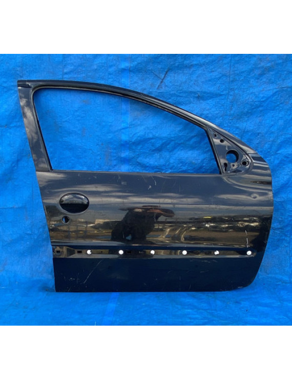Porta Dianteira Direita Peugeot 206 207 4 Portas Detalhe Dianteira Direita Preto