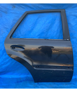 Porta Traseira Direita Mercedes Ml320 Ml350 Ml63 2007 A 2011 Direita Preto