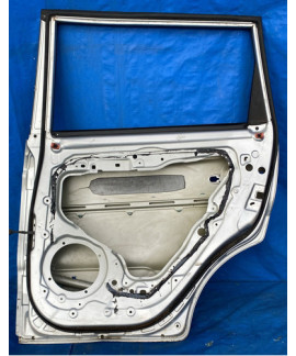 Porta Traseira Direita Kia Soul 2008 - 2014 / Detalhe 