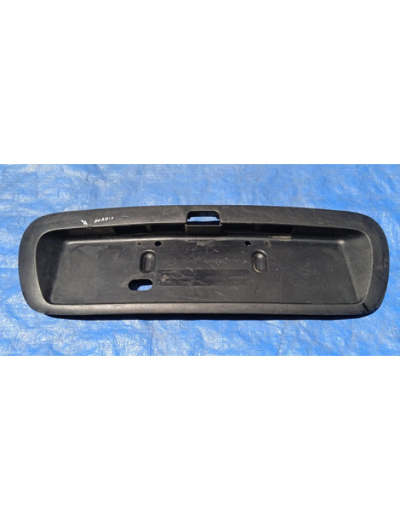 Moldura Placa Traseira Renault Megane 1995 - 1999 / Detalhe