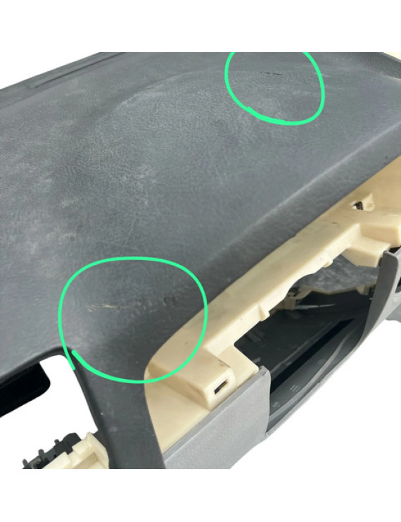 Tabelier Kia Sorento 2005 2006 2007 2008 2009 Preto