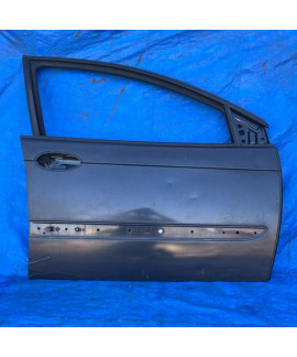 Porta Dianteira Direita C5 2001 - 2005 / Detalhe