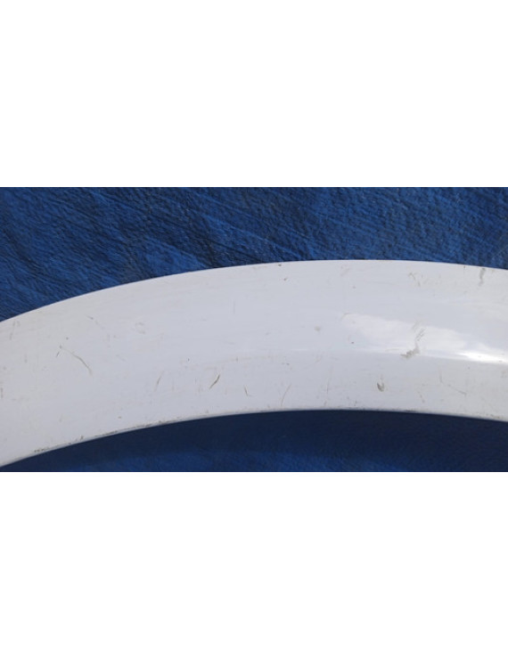 Moldura Caixa Roda Traseira Direita Captiva 2008 2009 2010