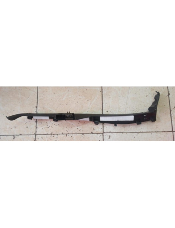 Acabamento Porta Malas Esquerdo Mercedes C180 C300 2018