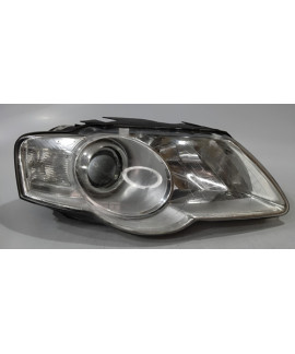 Farol Direito Passat Variant 2007 2008 2009 2010  / Avaria Direito/passageiro Farol Direito Passat Variant 2007 2008 2009 2010  / Avaria Direito/passageiro