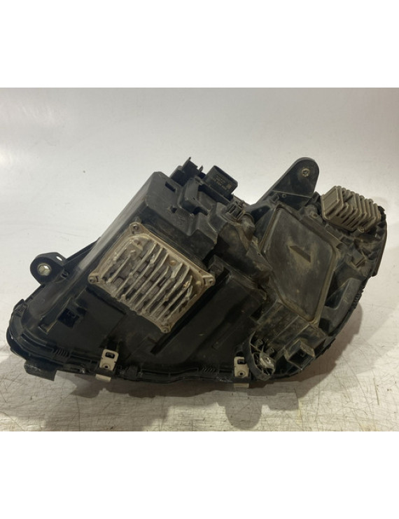Farol Lado Direito Mercedes C180 C300 2017 2018 2019