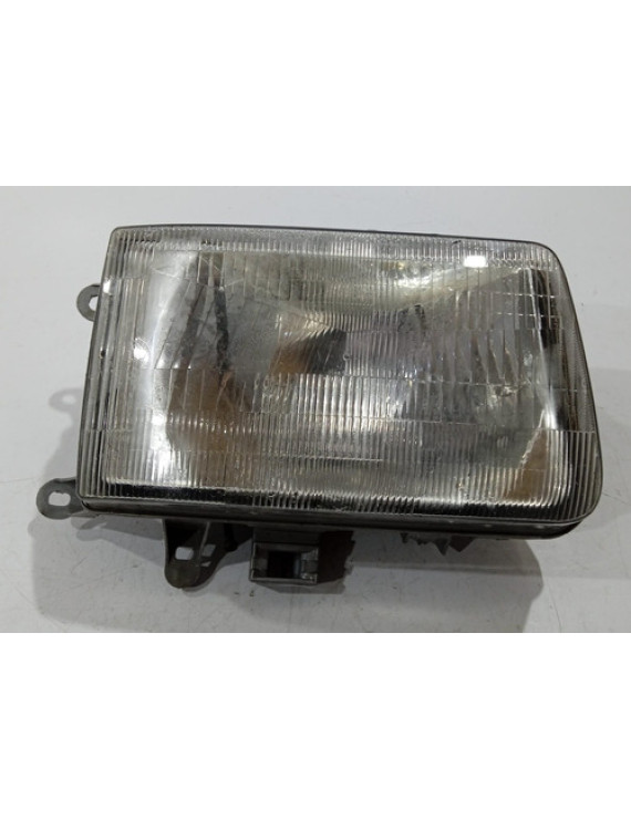 Farol Esquerdo Hilux 1992 1993 1994 1995 / Detalhe