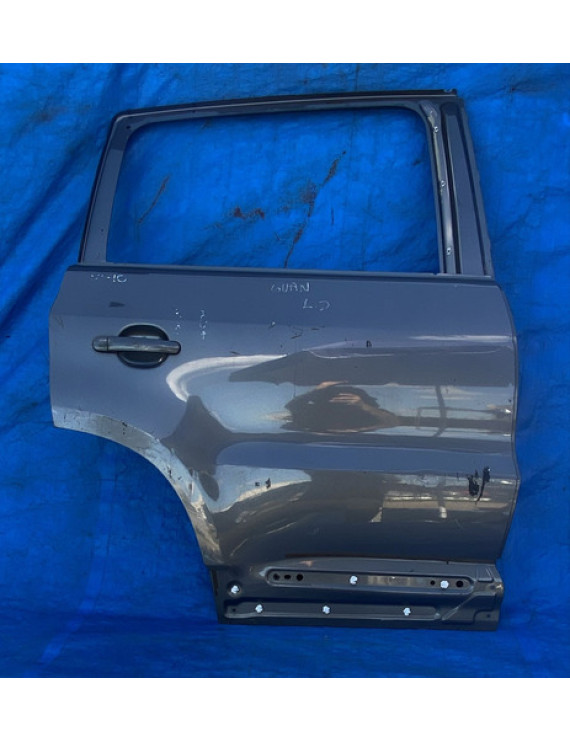 Porta Traseira Direita Vw Tiguan 2010 A 2014 Detalhe