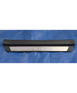 Soleira Porta Dianteira Direita Hyundai I30 2008 - 2011 Preto