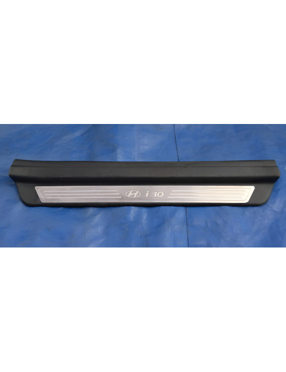 Soleira Porta Dianteira Direita Hyundai I30 2008 - 2011 Preto