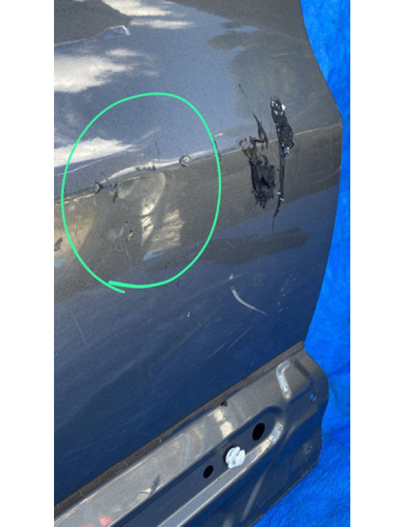 Porta Traseira Direita Vw Tiguan 2010 A 2014 Detalhe