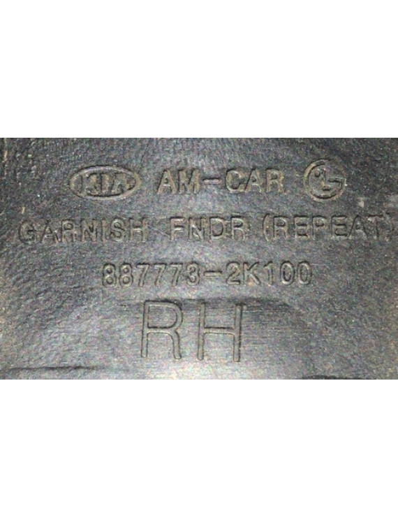 Moldura Pisca Paralama Direito Kia Soul 2008 - 2012