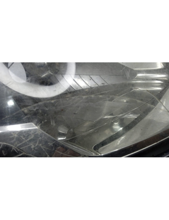 Farol Dianteiro Direito Kia Soul 2009 - 2012 / Avarias