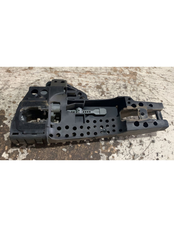 Suporte Maçaneta Externa Traseira Esquerda Audi Q3 2015 Preto