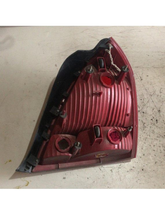 Lanterna Esquerda Hyundai Elantra 2001