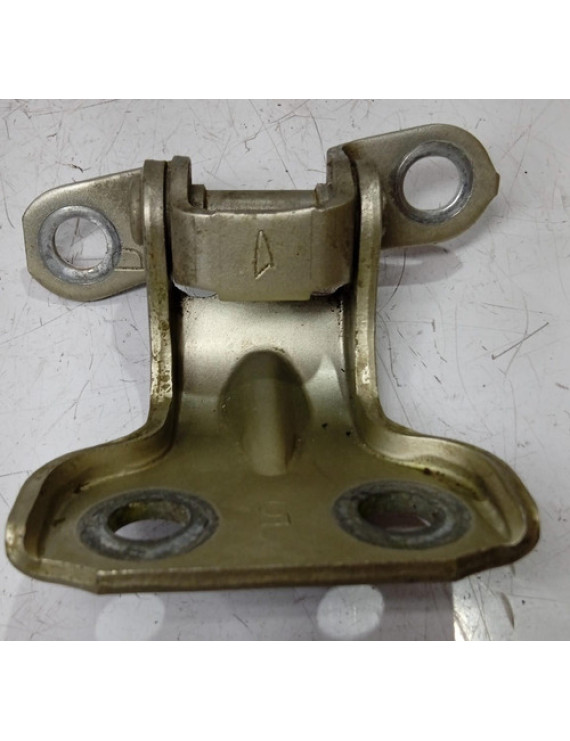 Dobradiça Inferior Porta Tras Dir Daihatsu Terius 2001 2005