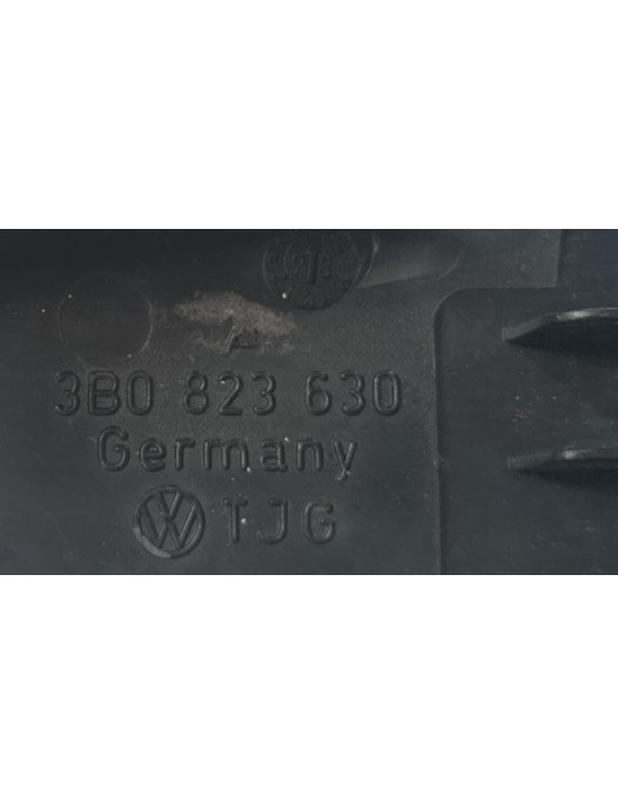 Acabamento Dobradiça Capô Passat Variant 1998 - 2005