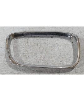 Moldura Cromada Grade Dianteira Bmw 135i 2015