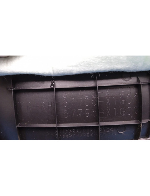 Forro Porta Dianteira Direita Corolla 2016 - 2019 Preto