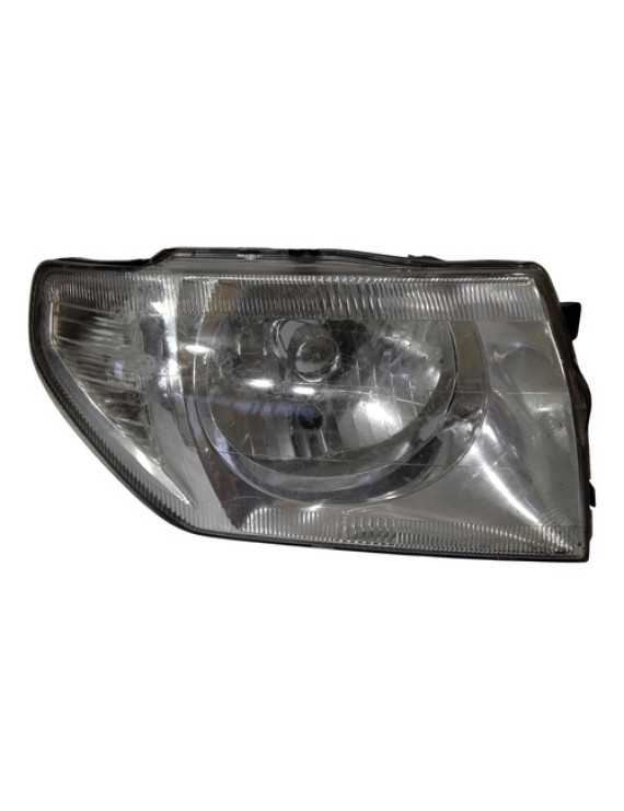 Farol Direito Pajero Tr4 2004 2005 2006 / Detalhe Direito/passageiro
