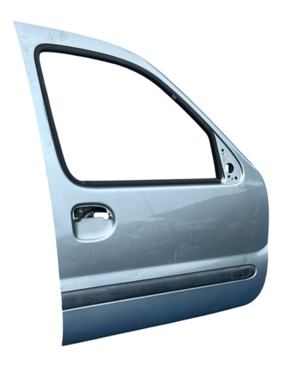 Porta Dianteira Direita Renault Kangoo 2005 A 2012 Detalhe - Dianteira - Direita - Prateado