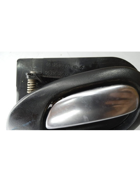 Maçaneta Interna Dianteira Direito Peugeot 207 2005 - 2013
